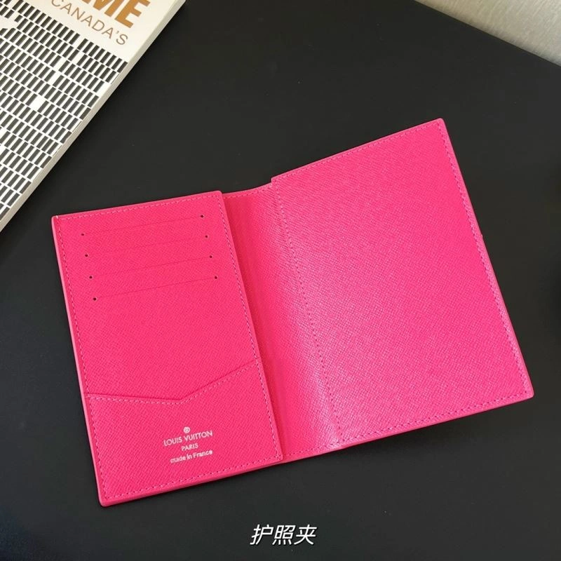 Louis Vuitton Passport Holders Durable 270499