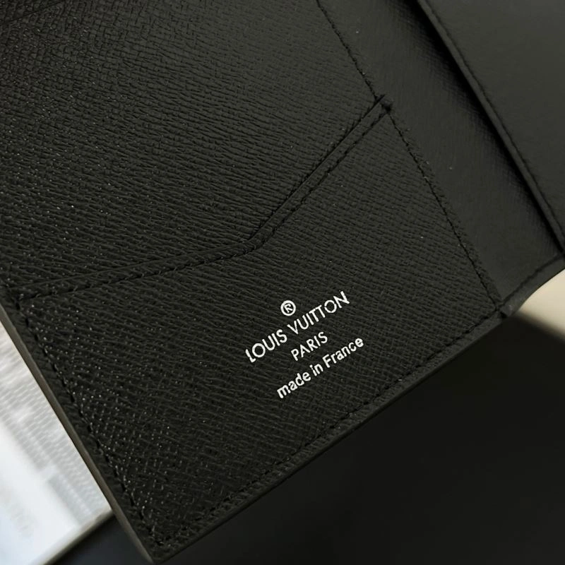 Louis Vuitton Passport Holders ModernLook 270474
