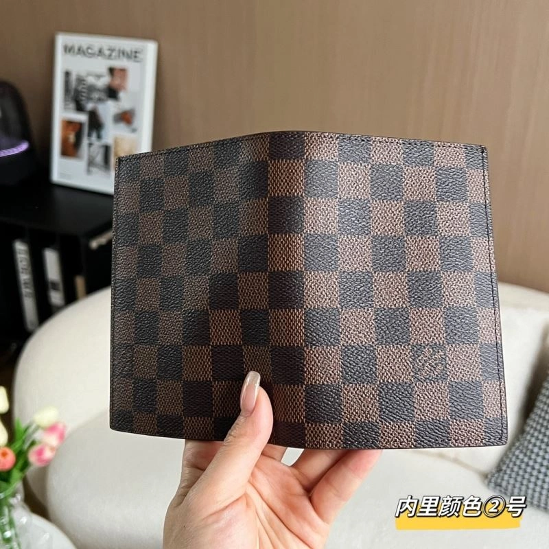 Louis Vuitton Passport Holders DailyWear 270461