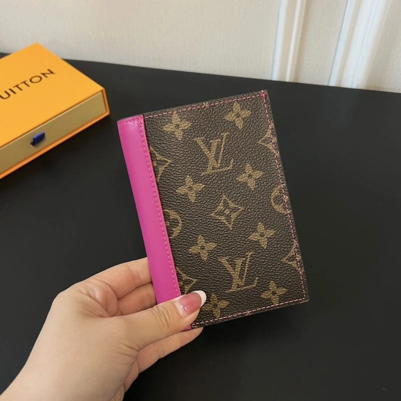 Louis Vuitton Passport Holders Durable 270459
