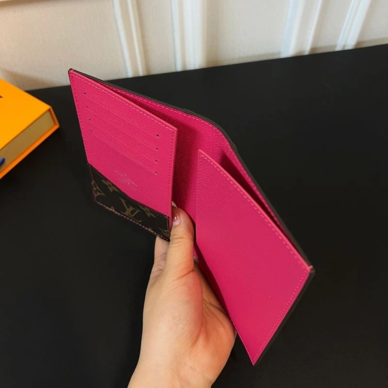 Louis Vuitton Passport Holders Durable 270459