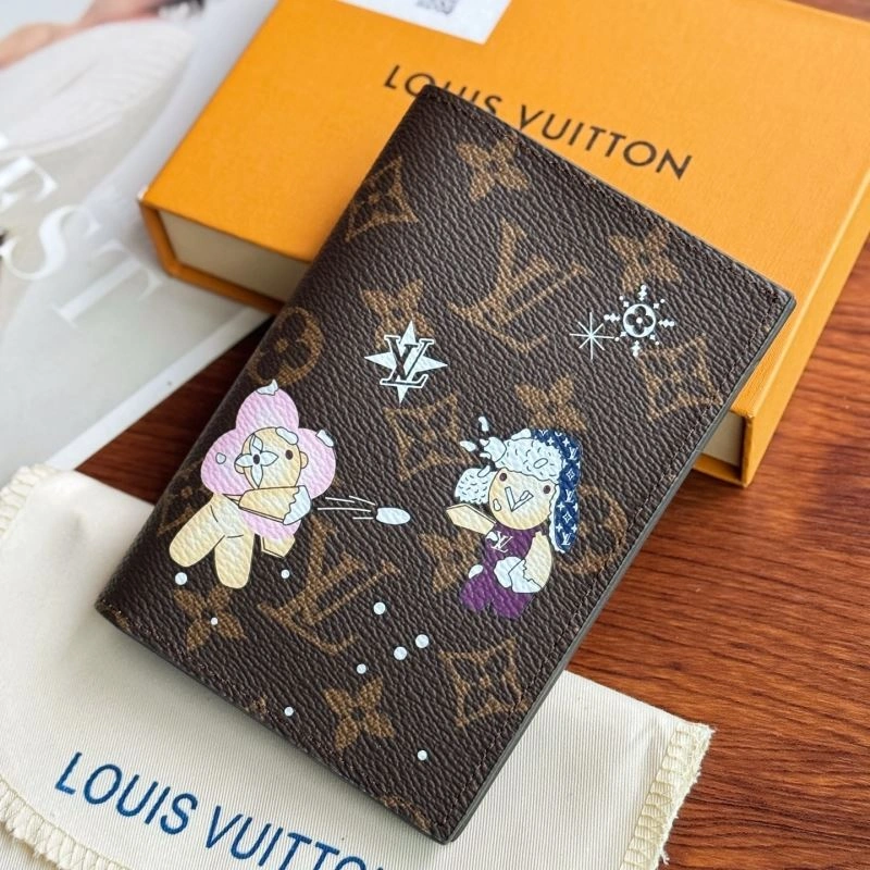 Packable Louis Vuitton Passport Holders 270448