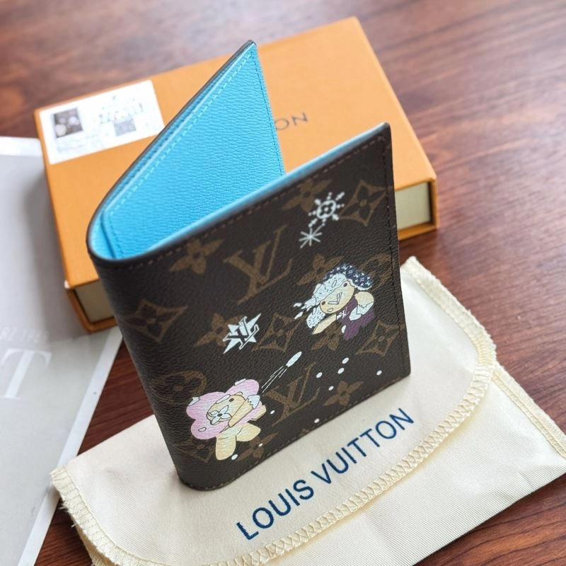 Packable Louis Vuitton Passport Holders 270448