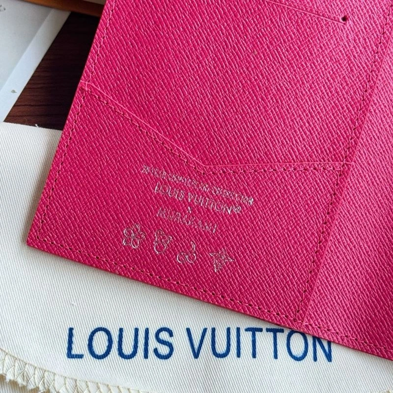Louis Vuitton Passport Holders Minimalist 270452