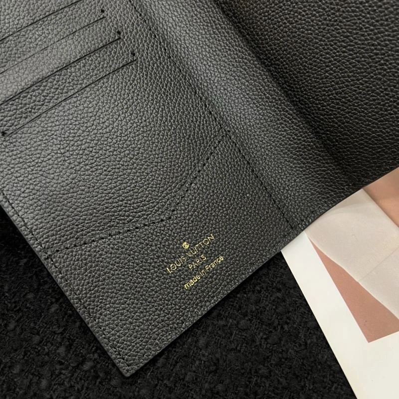 Louis Vuitton Passport Holders EyeCatching 270434