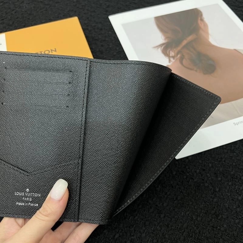 Louis Vuitton Passport Holders RelaxedFit 270439