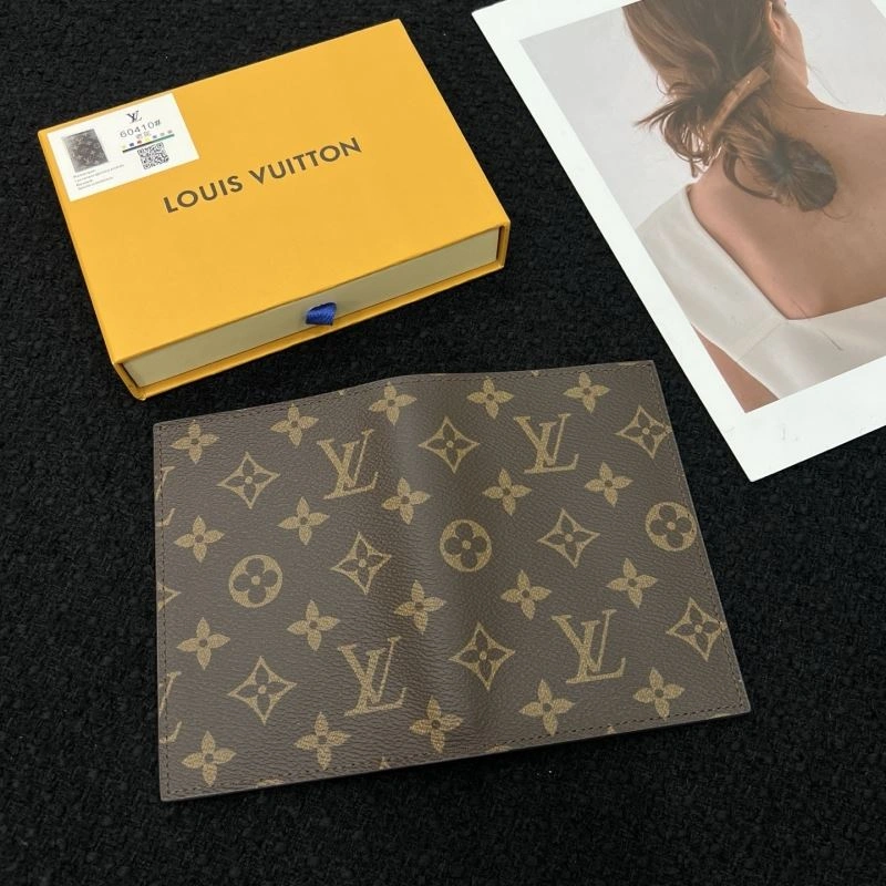 Louis Vuitton Passport Holders OnTrend 270438