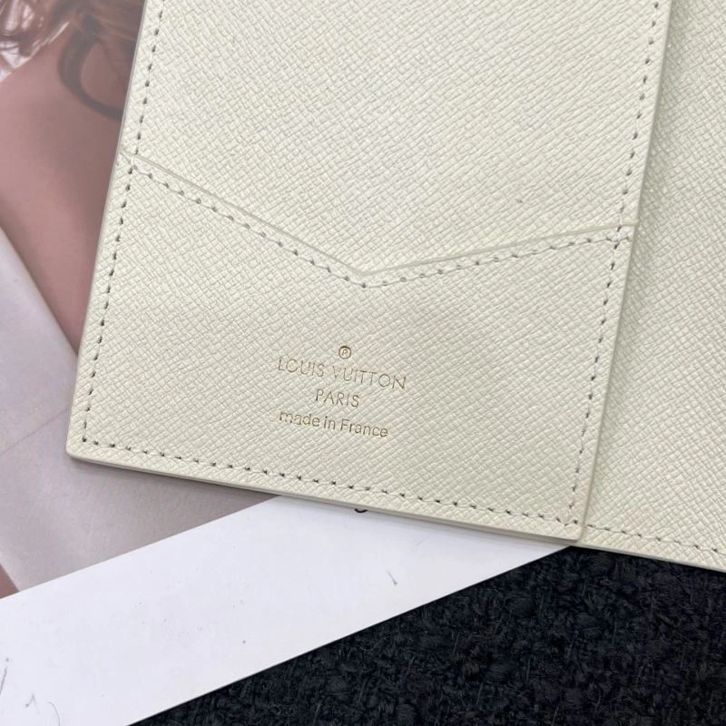 AllSeason Louis Vuitton Passport Holders 270437