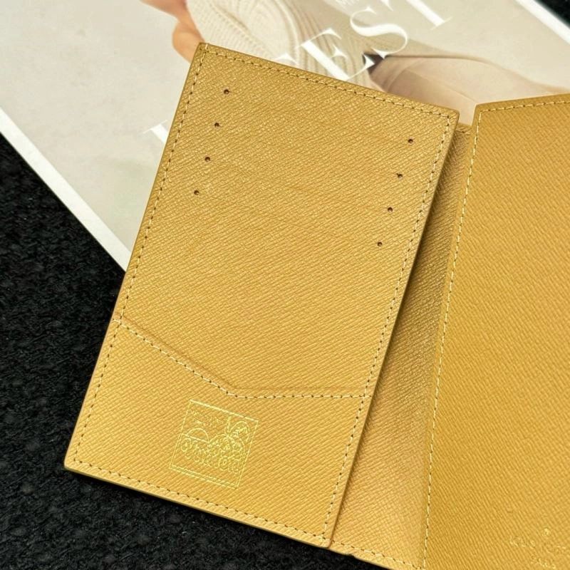 MultiPurpose Louis Vuitton Passport Holders 270441