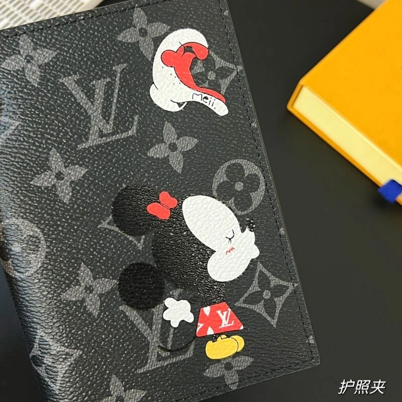 Louis Vuitton Passport Holders EasyMatch 270435