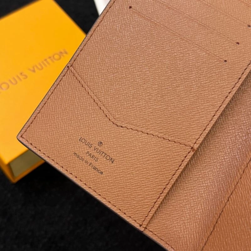 MultiPurpose Louis Vuitton Passport Holders 270427