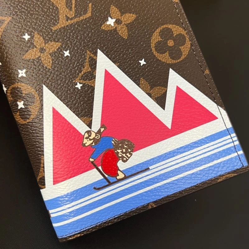 Louis Vuitton Passport Holders RelaxedFit 270446