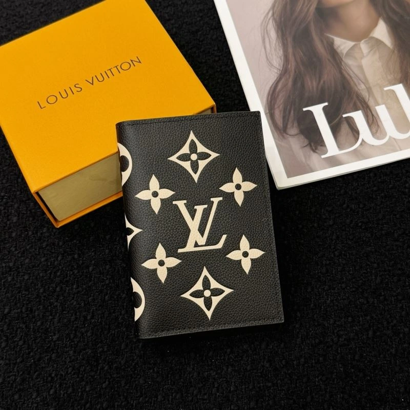 Lightweight Louis Vuitton Passport Holders 270417