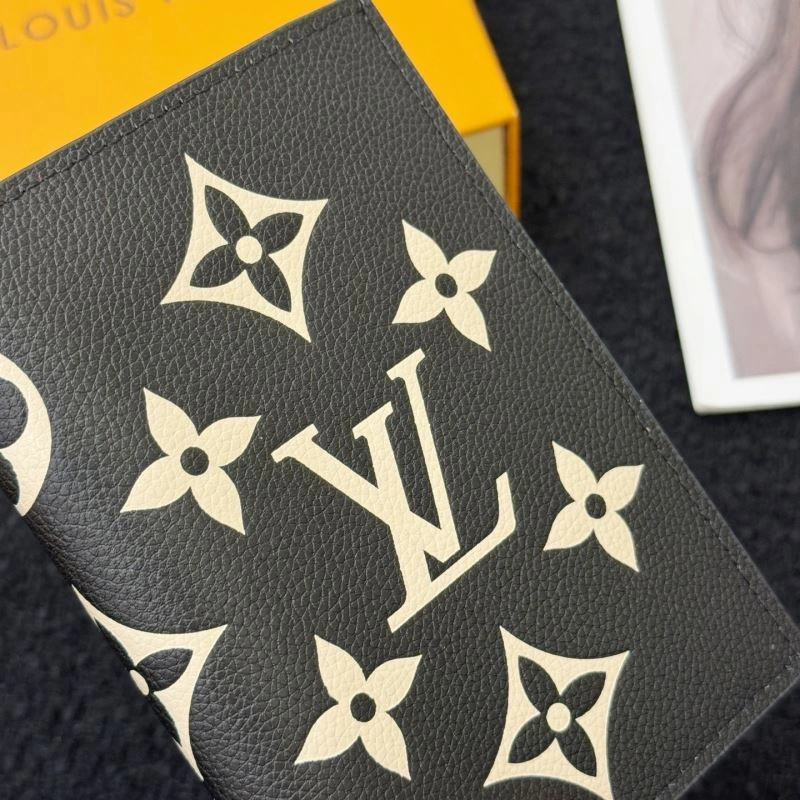 Lightweight Louis Vuitton Passport Holders 270417