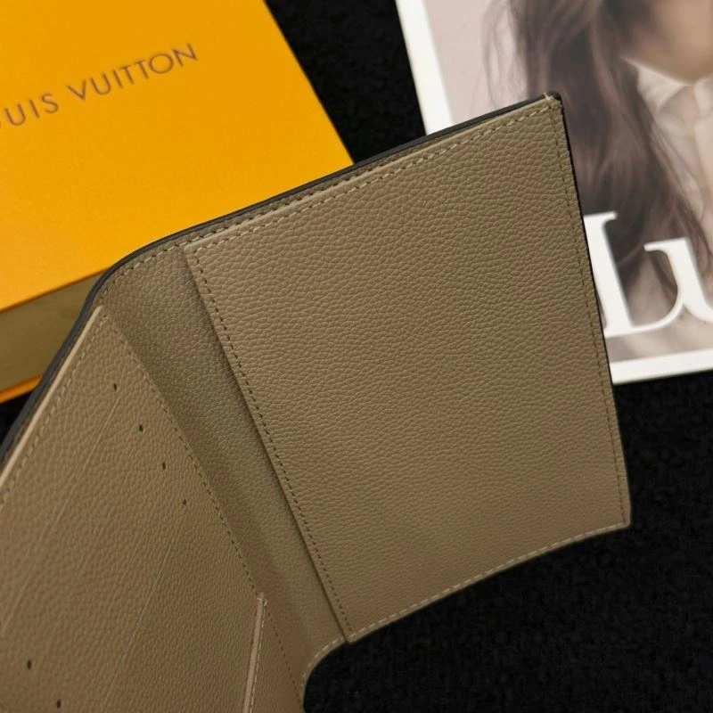 Louis Vuitton Passport Holders Durable 270416