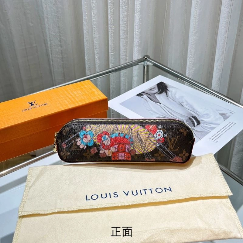 Minimalist Louis Vuitton Pencil Pouches 270585