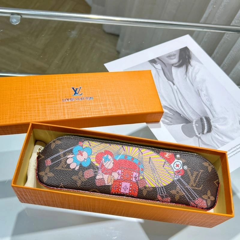 Minimalist Louis Vuitton Pencil Pouches 270585