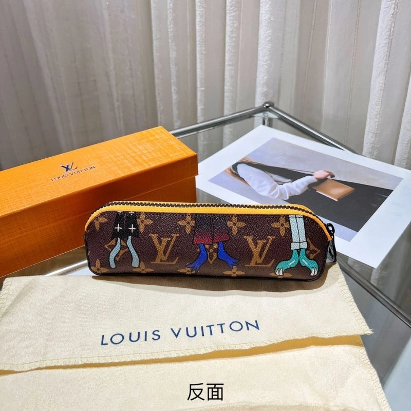 Louis Vuitton Pencil Pouches Unisex 270563