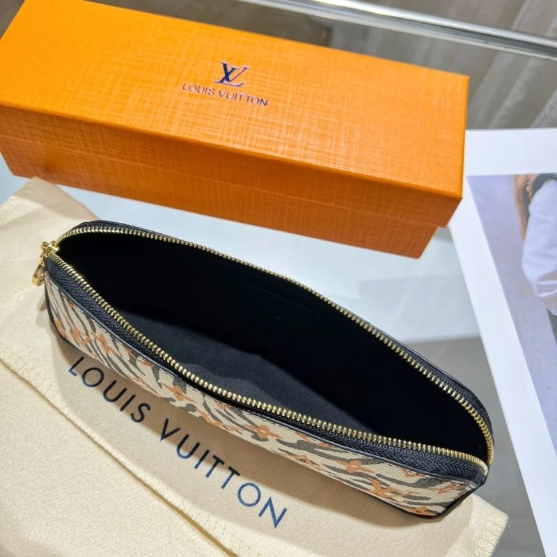 Louis Vuitton Pencil Pouches Cozy 270559