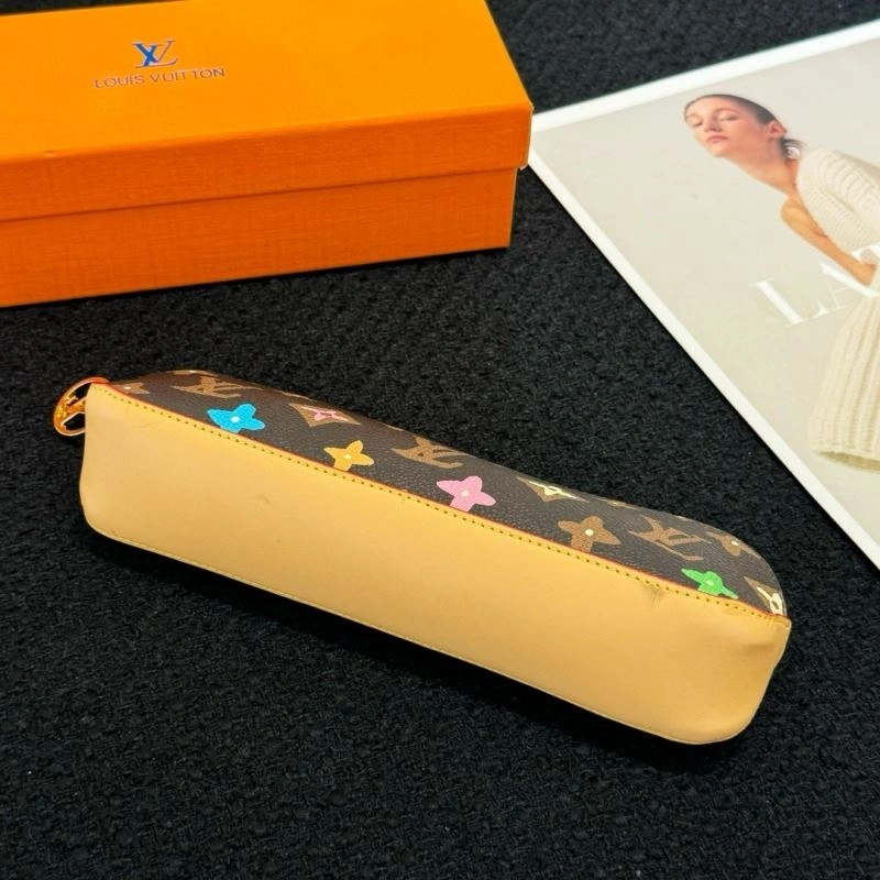 Snug Louis Vuitton Pencil Pouches 270537