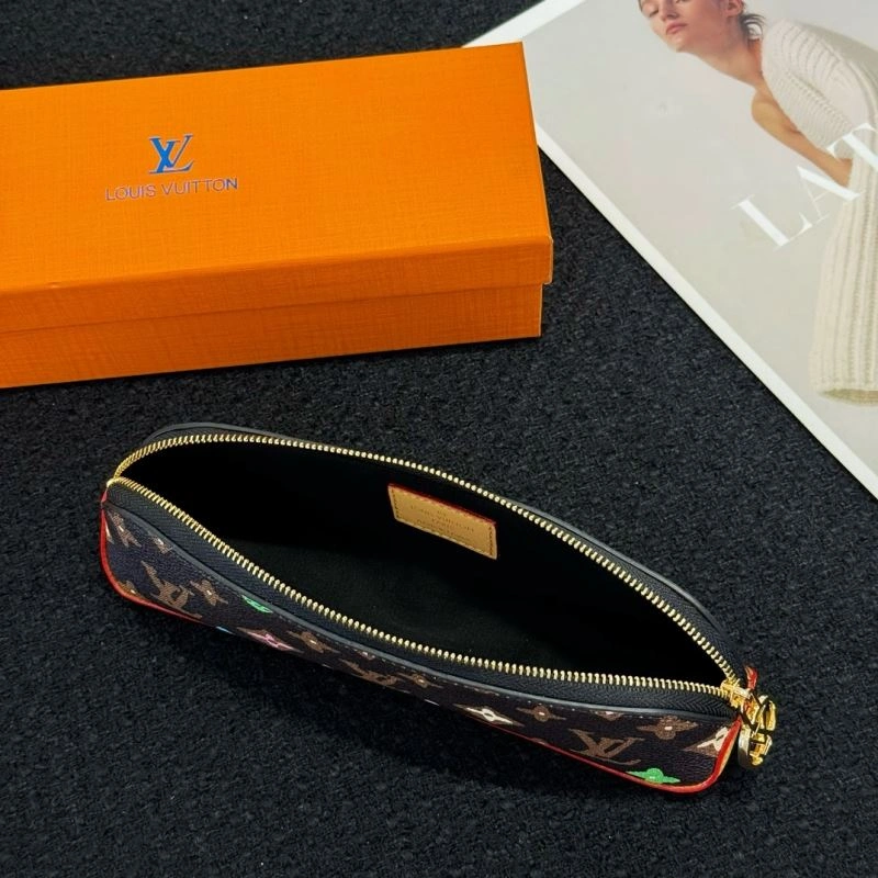 Snug Louis Vuitton Pencil Pouches 270537