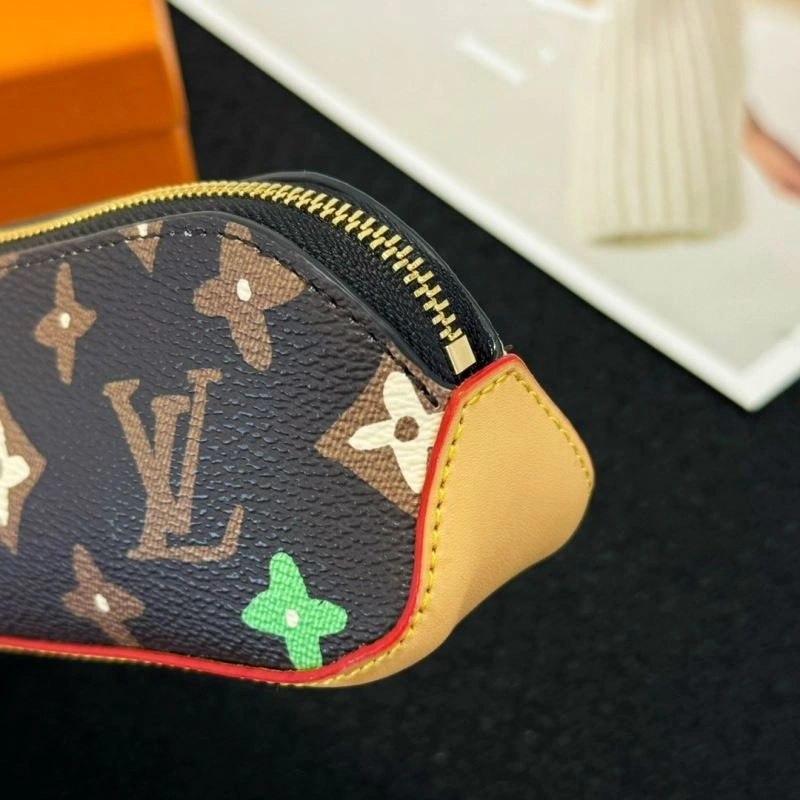 Snug Louis Vuitton Pencil Pouches 270537