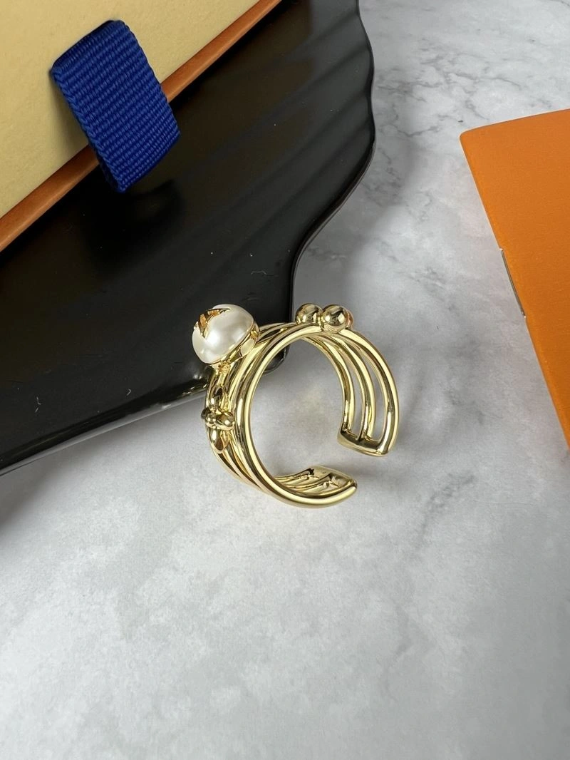 Louis Vuitton Rings ModernLook 251469