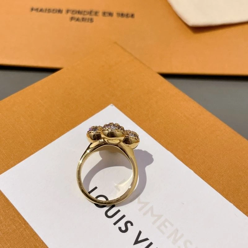 Unique Louis Vuitton Rings 251443