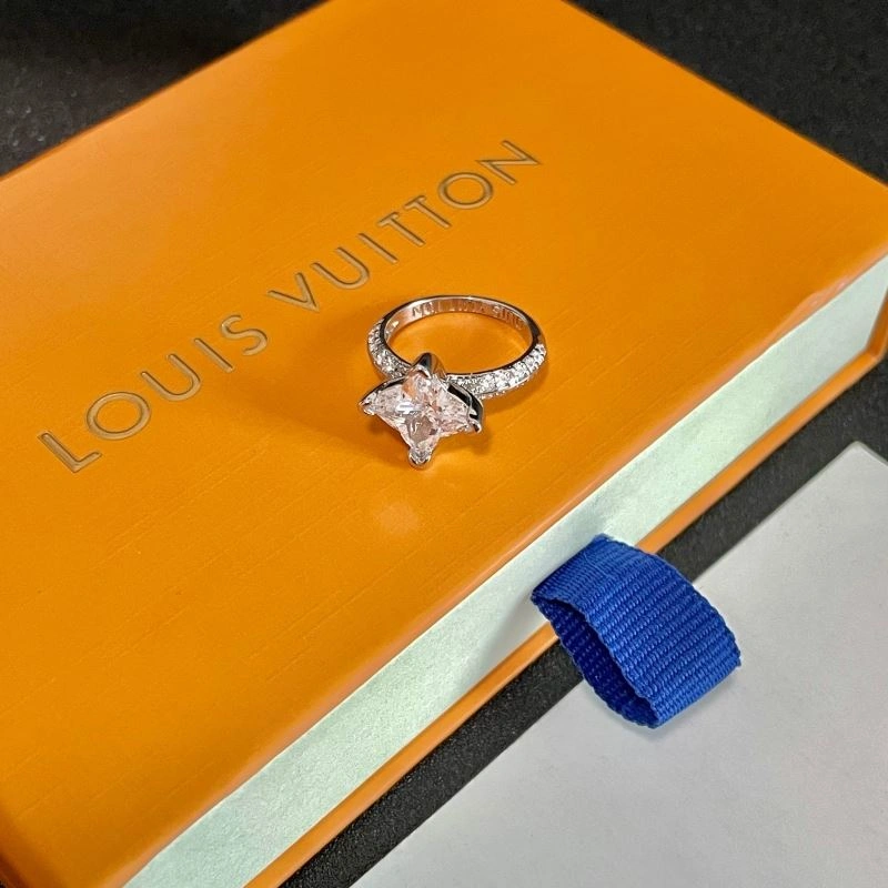 Supportive Louis Vuitton Rings 251010