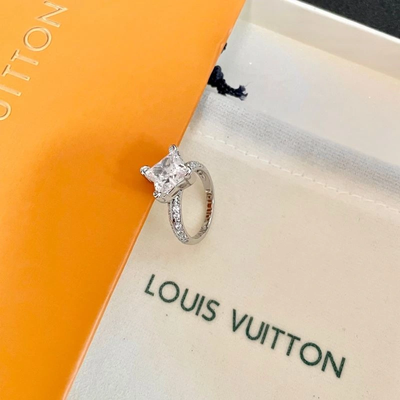 Supportive Louis Vuitton Rings 251010