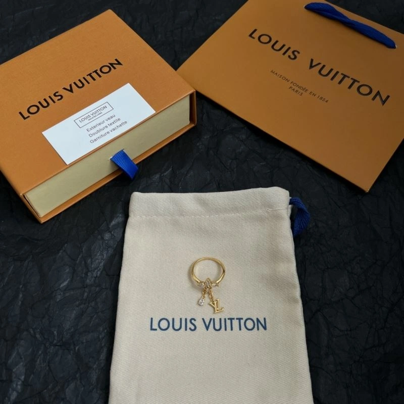 Versatile Louis Vuitton Rings 250336