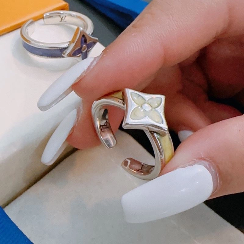 Louis Vuitton Rings Snug 250331
