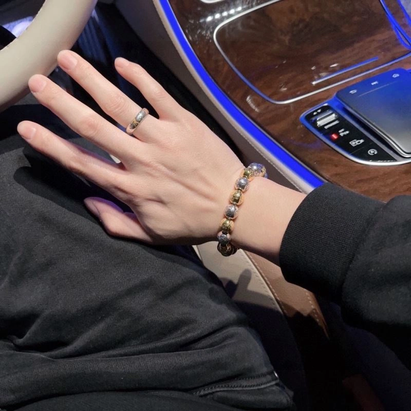 Louis Vuitton Rings Cozy 250326