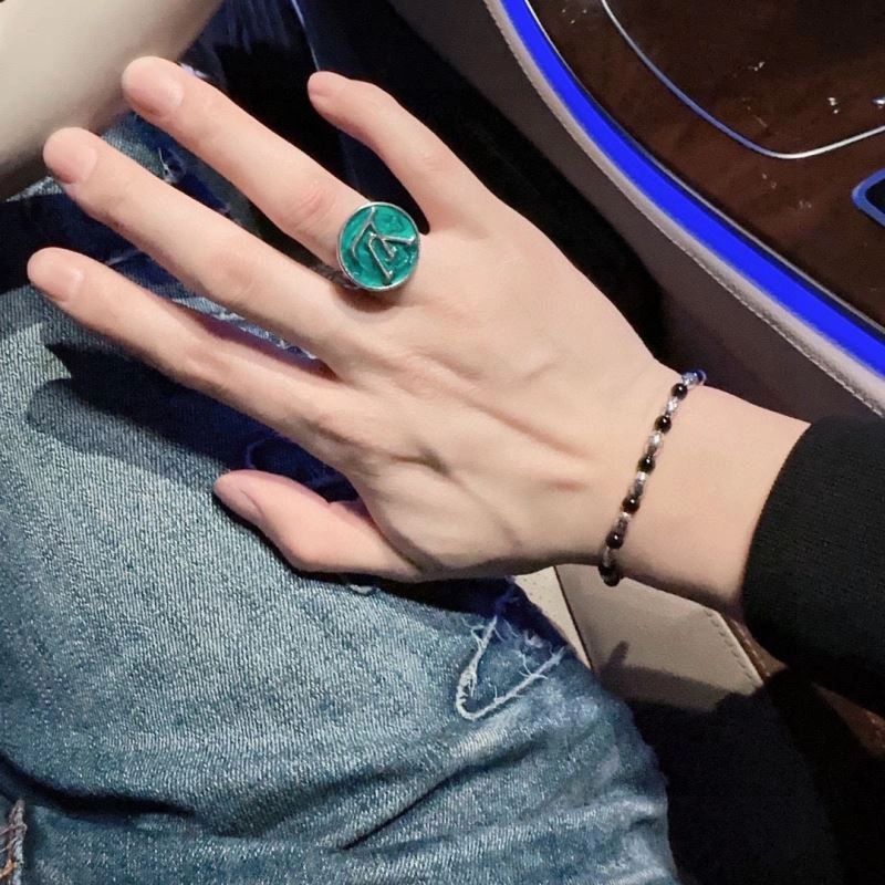 Louis Vuitton Rings AllSeason 250333