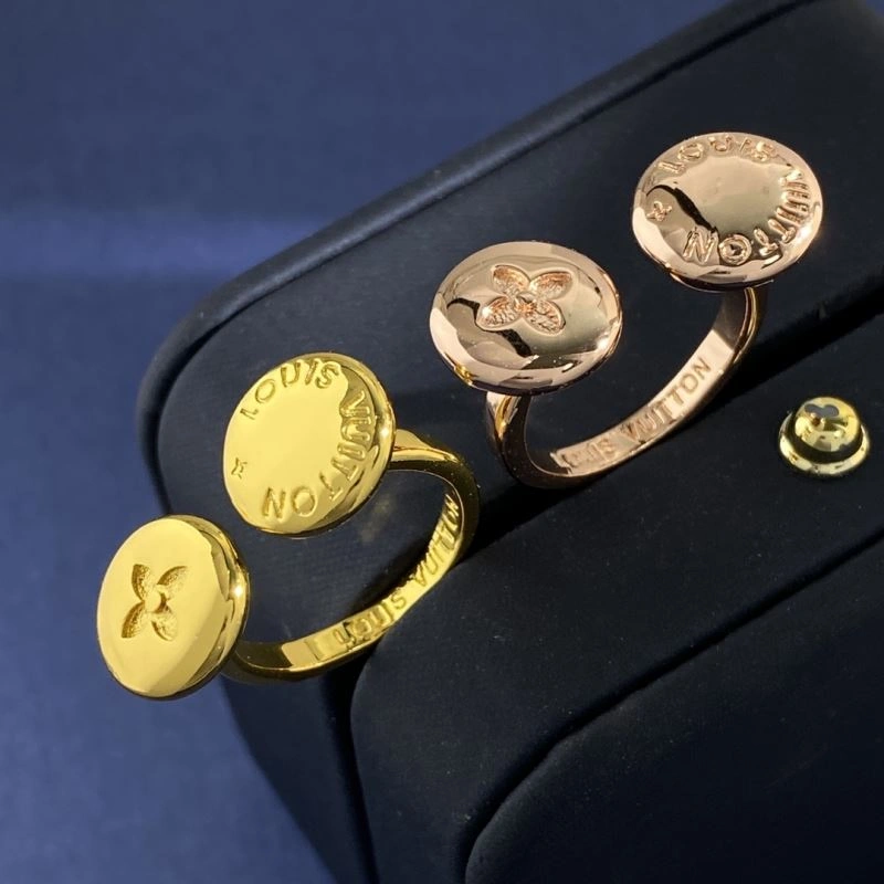Functional Louis Vuitton Rings 250328
