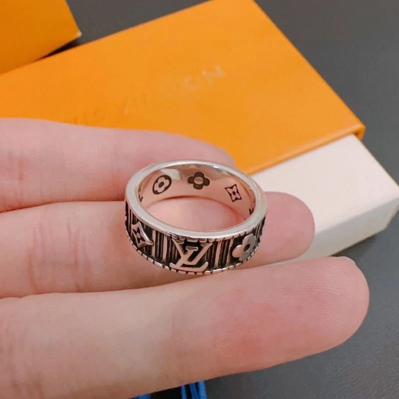 Sophisticated Louis Vuitton Rings 249668