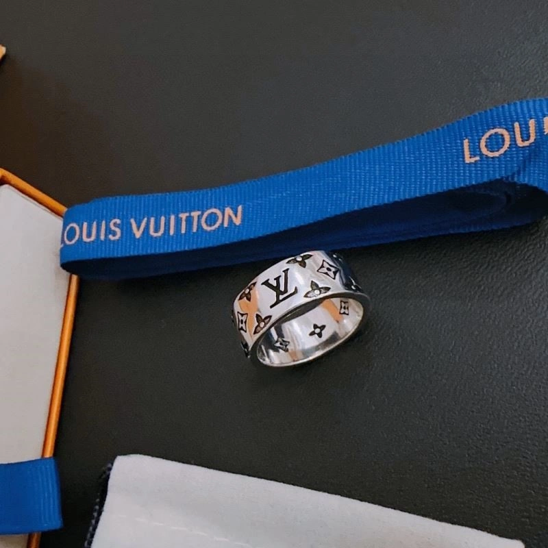 UrbanStyle Louis Vuitton Rings 249211