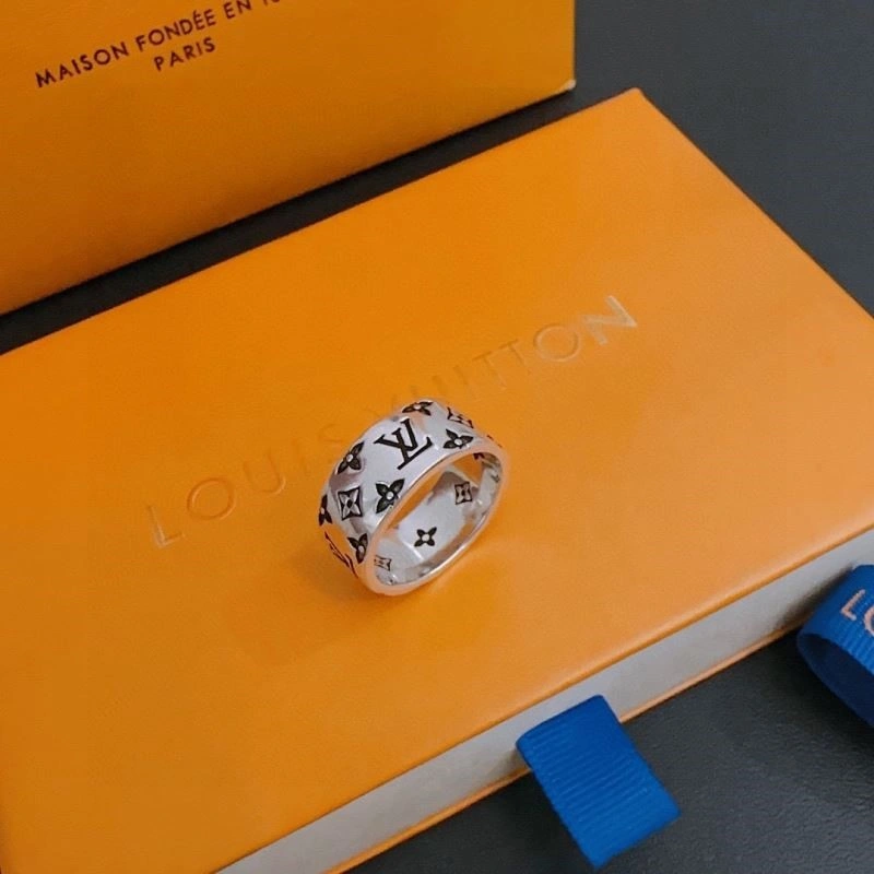 UrbanStyle Louis Vuitton Rings 249211