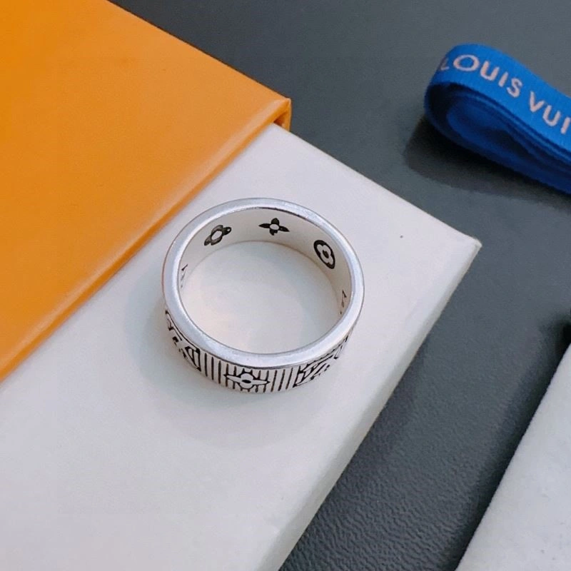 Louis Vuitton Rings ZipUp 249217