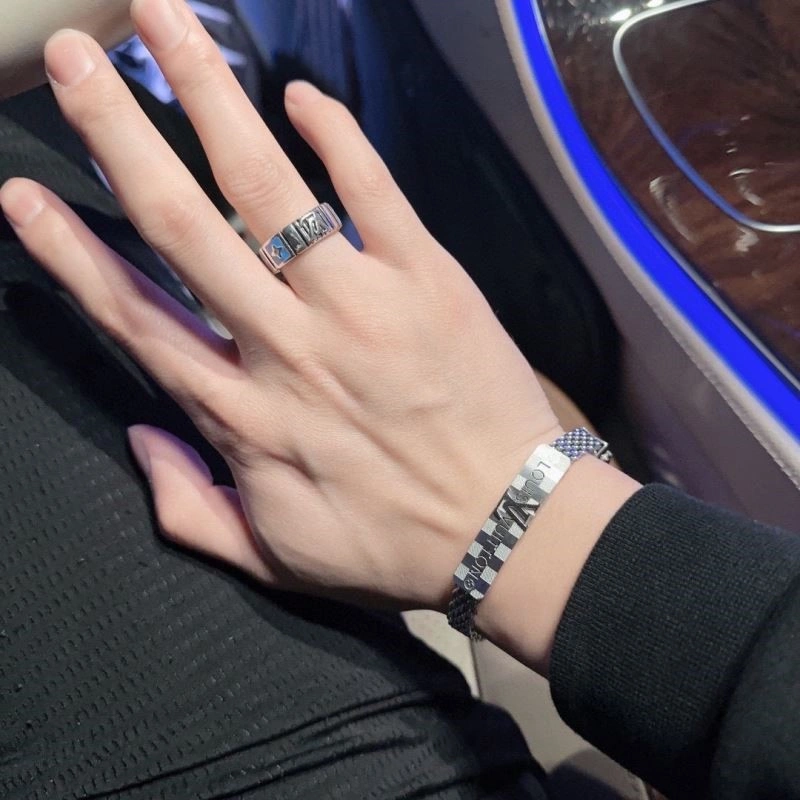 Louis Vuitton Rings Efficient 249218