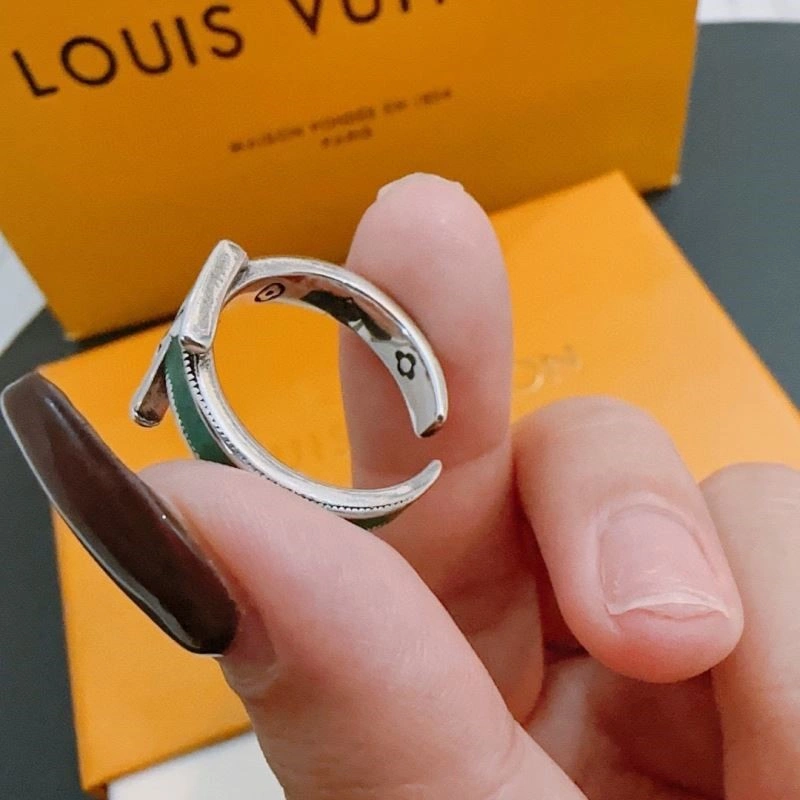 Compact Louis Vuitton Rings 249204