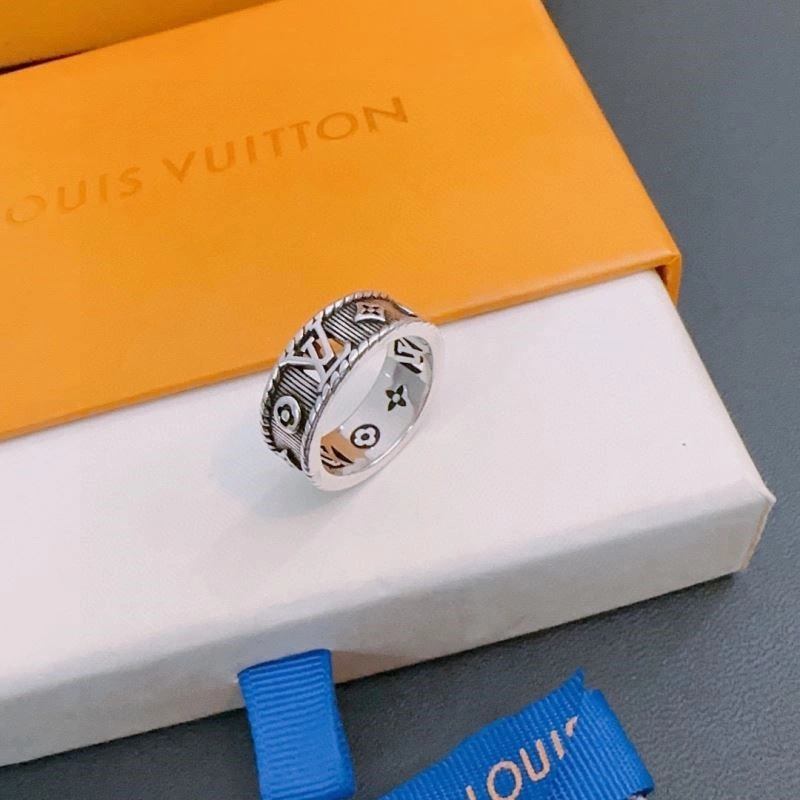Minimalist Louis Vuitton Rings 249214