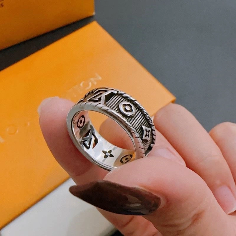 Minimalist Louis Vuitton Rings 249214