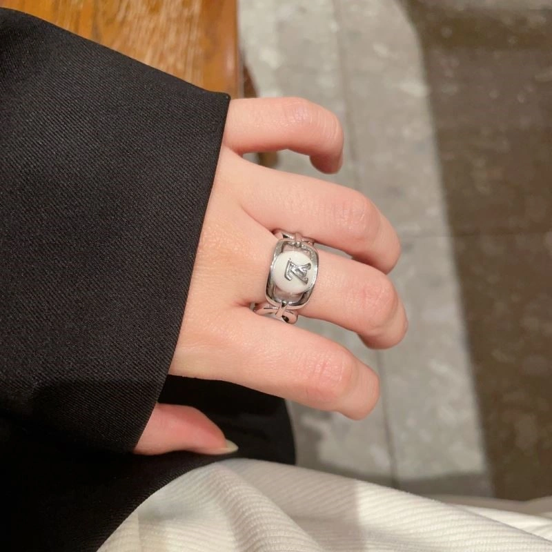 Classic Louis Vuitton Rings 248821