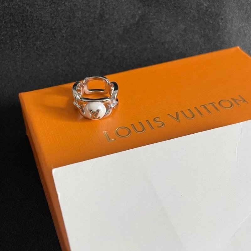 Classic Louis Vuitton Rings 248821