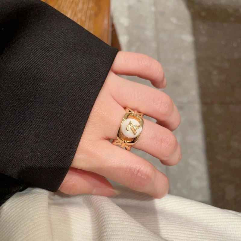 ComfortFit Louis Vuitton Rings 248818