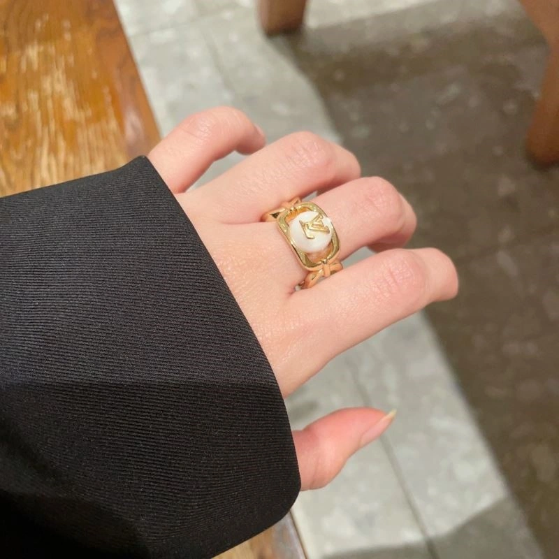 ComfortFit Louis Vuitton Rings 248818