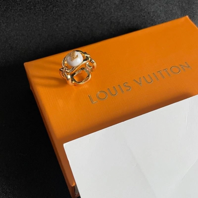ComfortFit Louis Vuitton Rings 248818