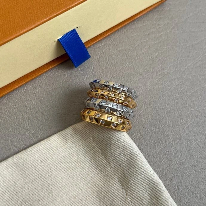 Louis Vuitton Rings WrinkleFree 248840