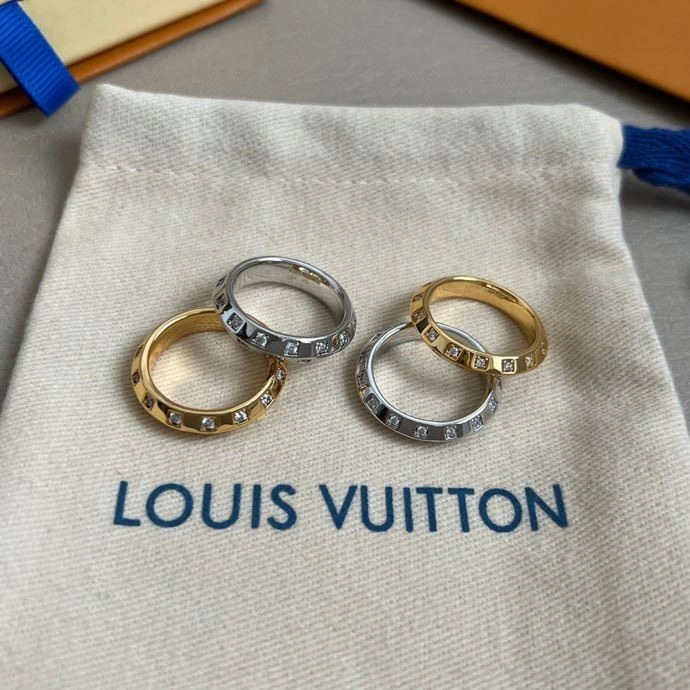 Louis Vuitton Rings WrinkleFree 248840